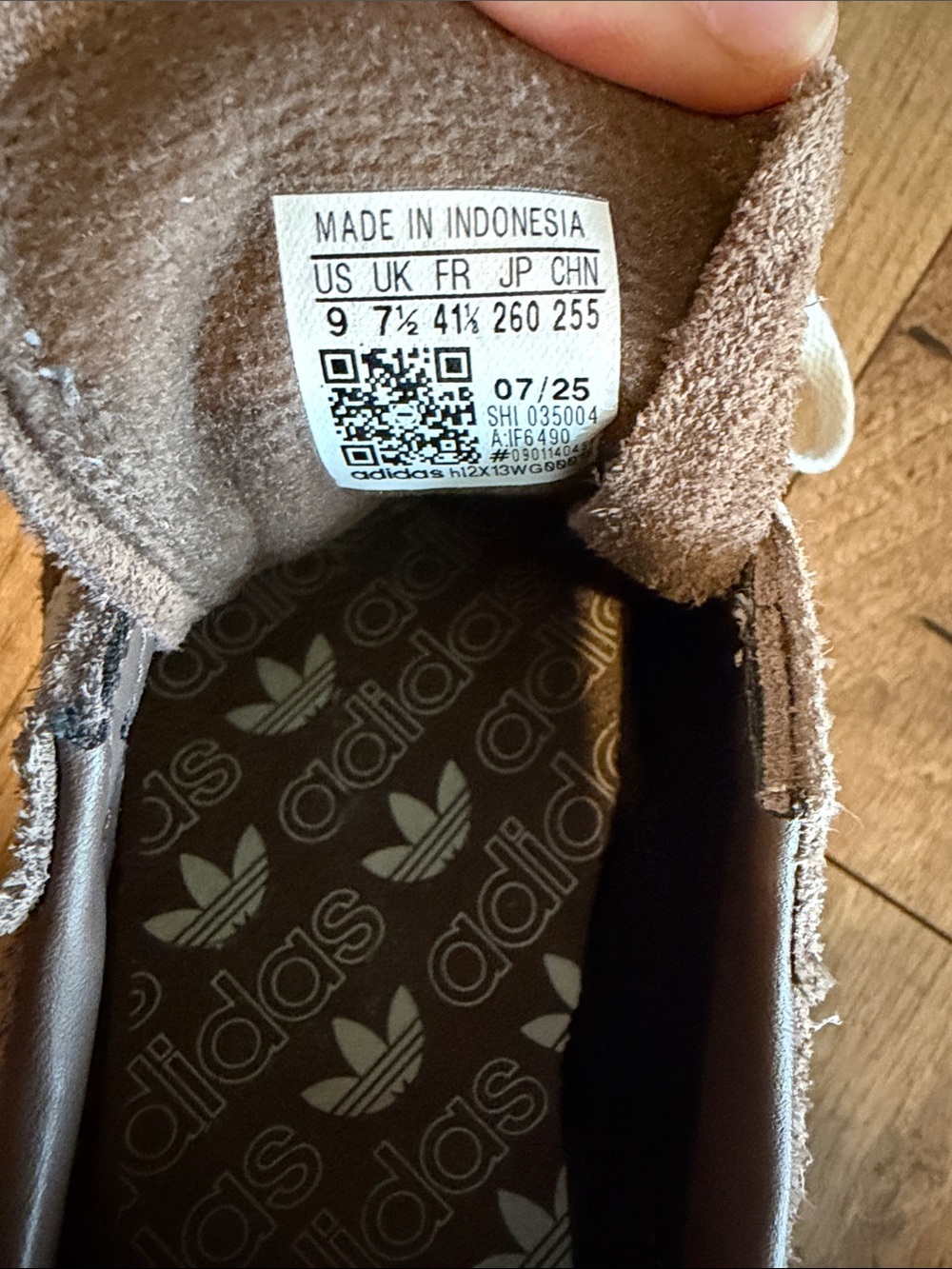 Adidas Women’s Brown Suede Sneakers with White Stripes and Laces - Picture 4 of 4